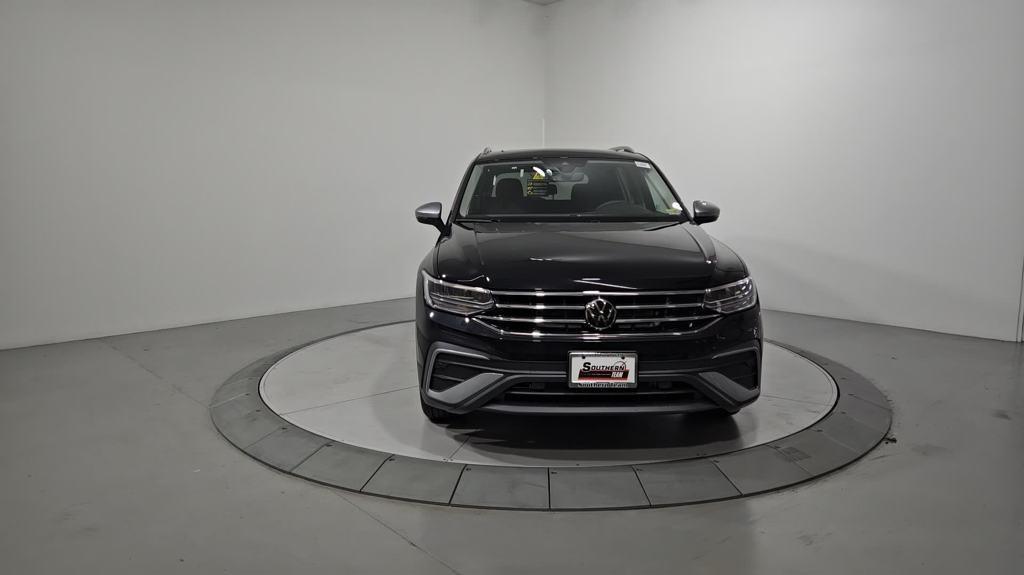 new 2024 Volkswagen Tiguan car, priced at $32,276