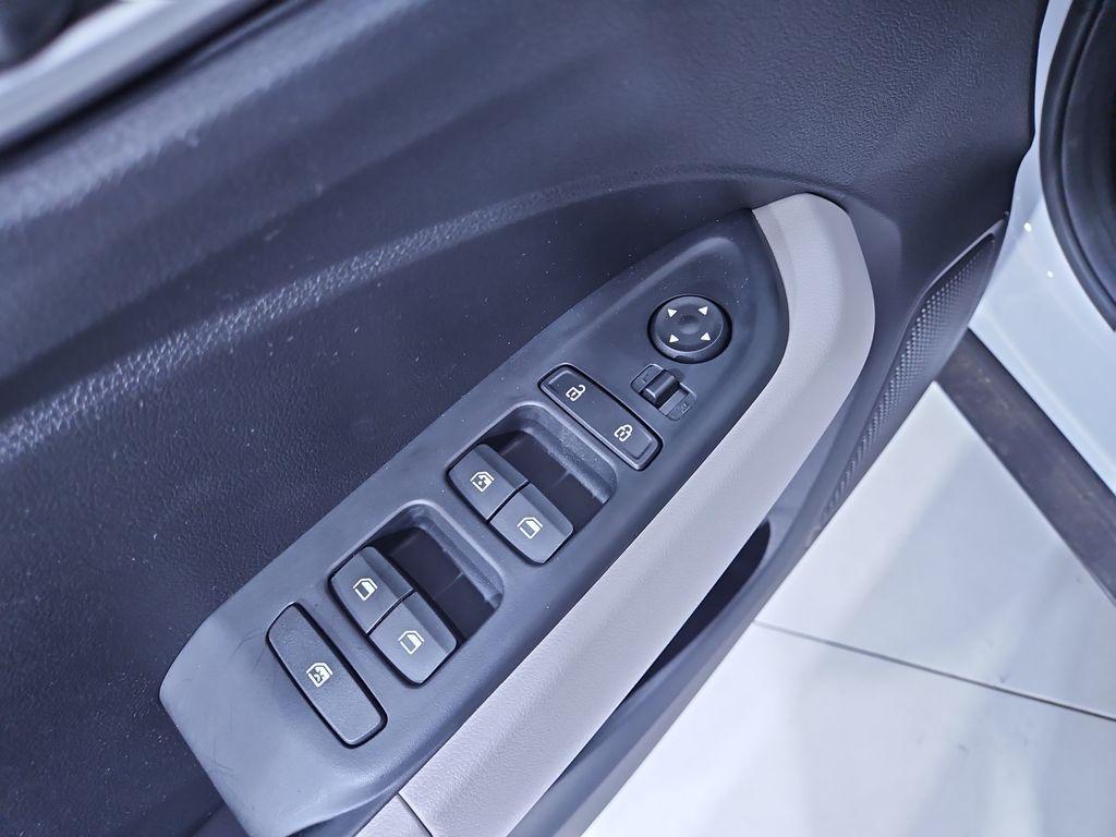 new 2025 Hyundai Venue car, priced at $22,925