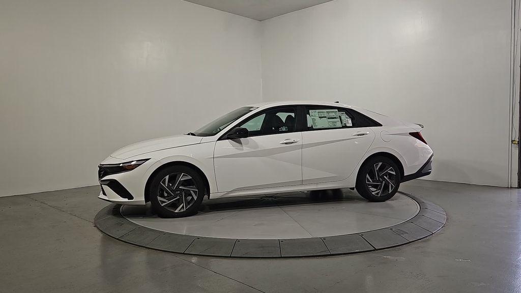 new 2025 Hyundai Elantra car, priced at $23,966