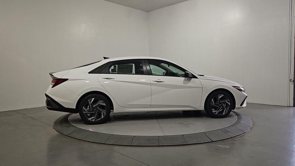 new 2025 Hyundai Elantra car, priced at $23,966