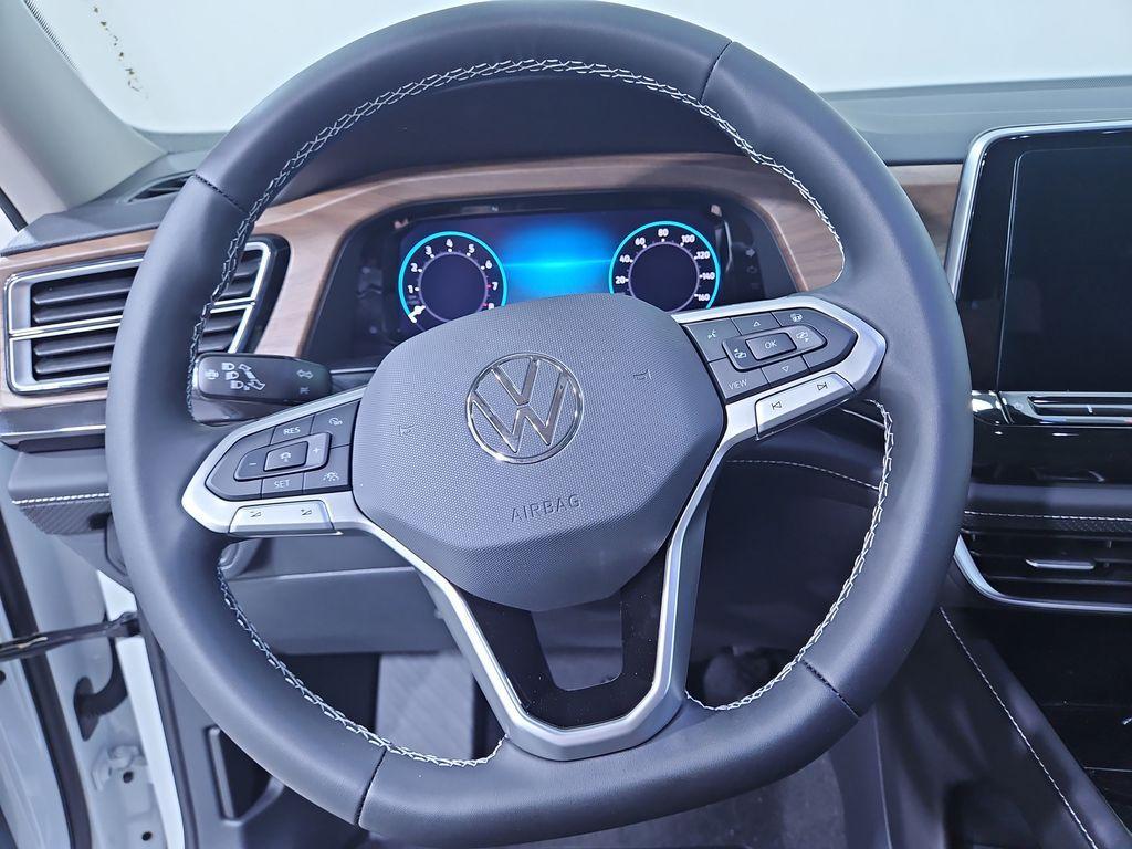 new 2025 Volkswagen Atlas car, priced at $45,992