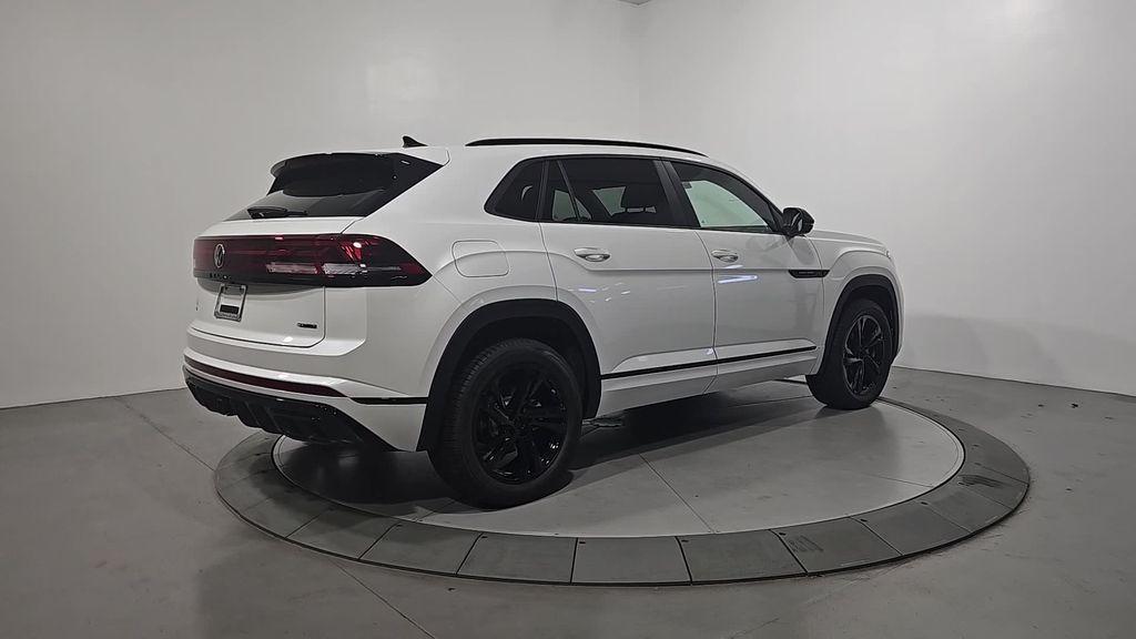 new 2026 Volkswagen Atlas Cross Sport car, priced at $53,188