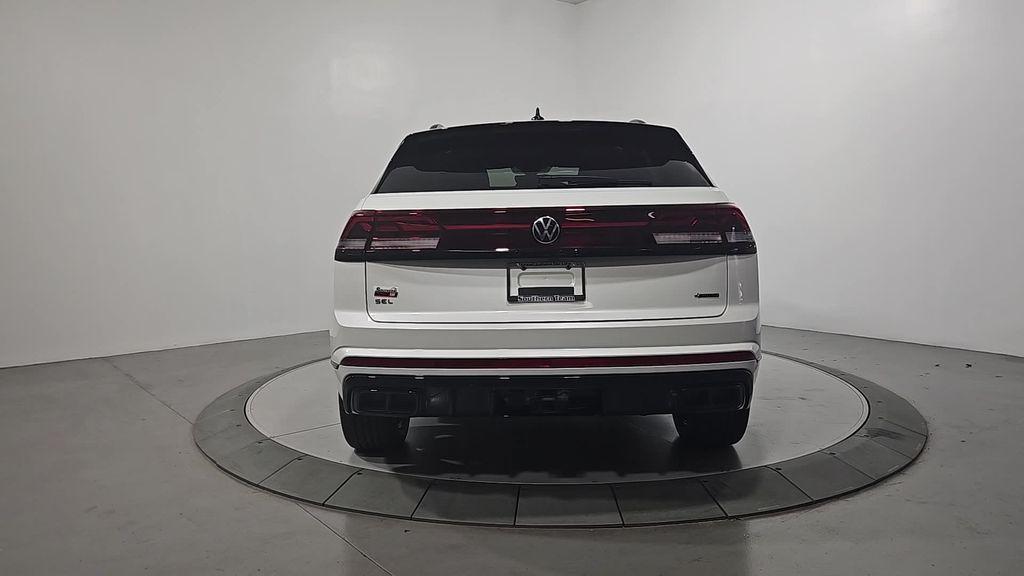 new 2026 Volkswagen Atlas Cross Sport car, priced at $53,188