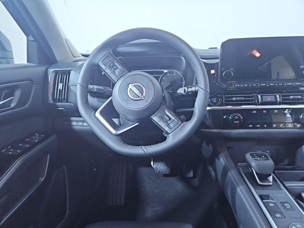 new 2025 Nissan Pathfinder car, priced at $45,399
