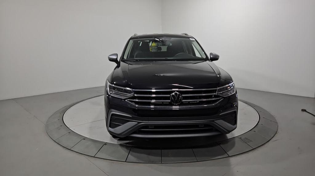 new 2024 Volkswagen Tiguan car, priced at $32,416