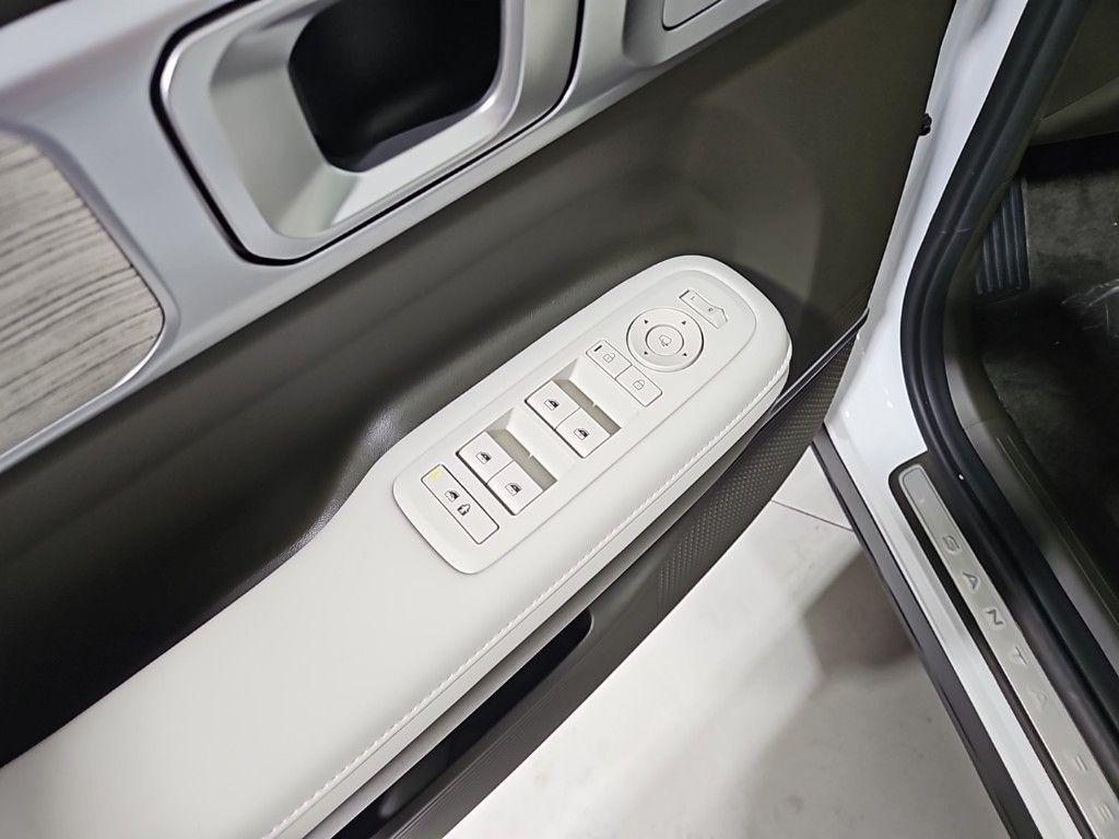new 2025 Hyundai Santa Fe car, priced at $47,006