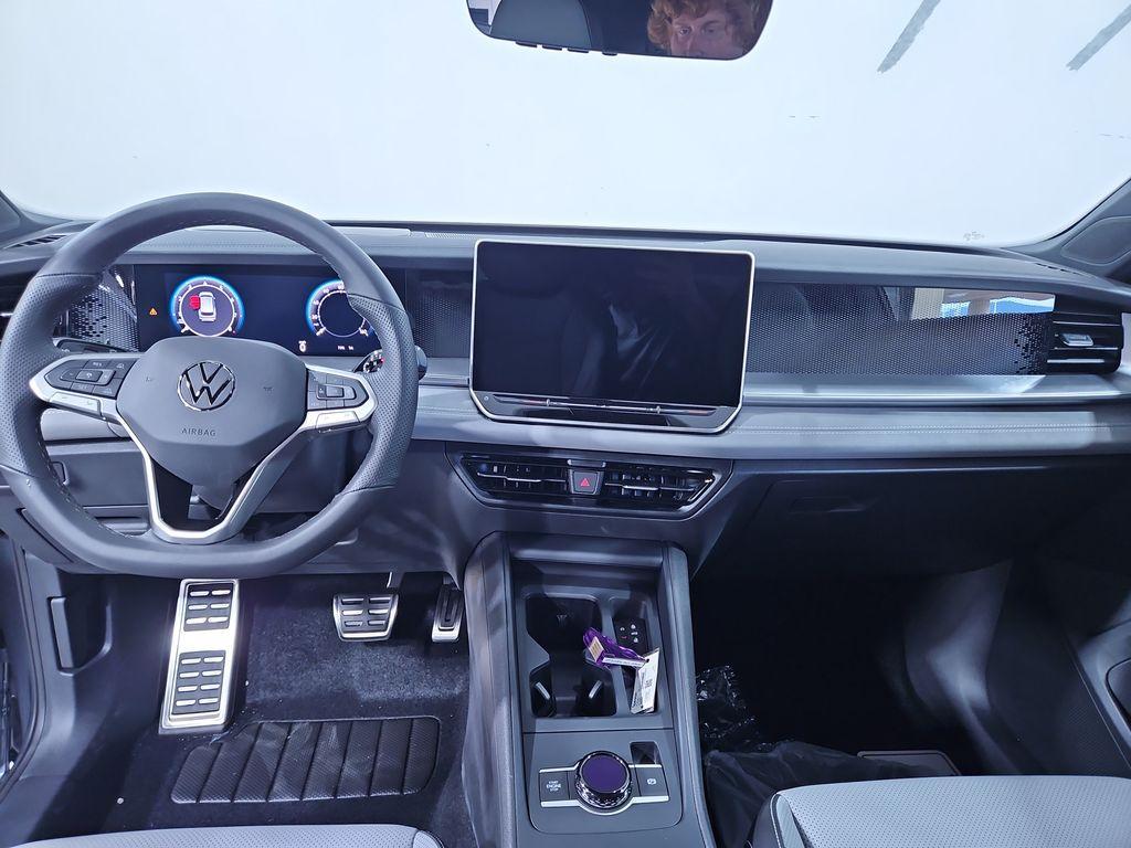 new 2025 Volkswagen Tiguan car, priced at $37,395