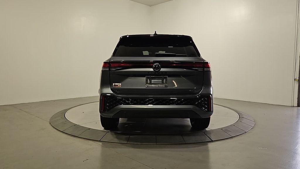 new 2025 Volkswagen Tiguan car, priced at $37,395