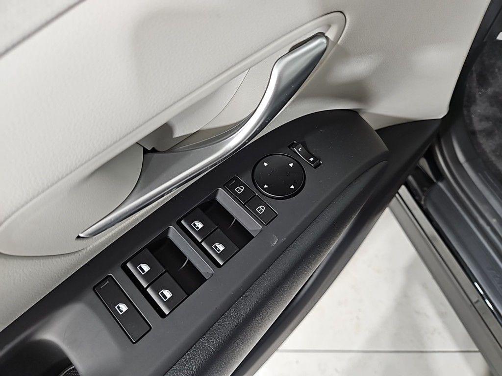 new 2025 Hyundai TUCSON Hybrid car, priced at $36,046