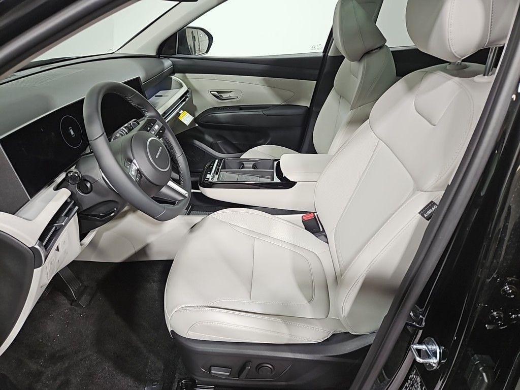 new 2025 Hyundai TUCSON Hybrid car, priced at $36,046