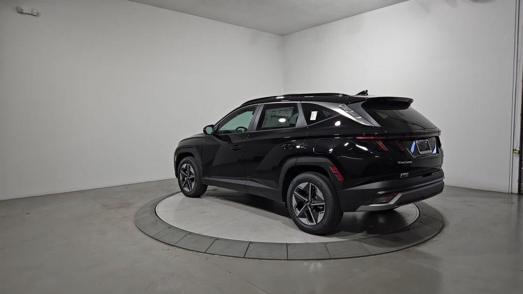 new 2025 Hyundai TUCSON Hybrid car, priced at $36,046