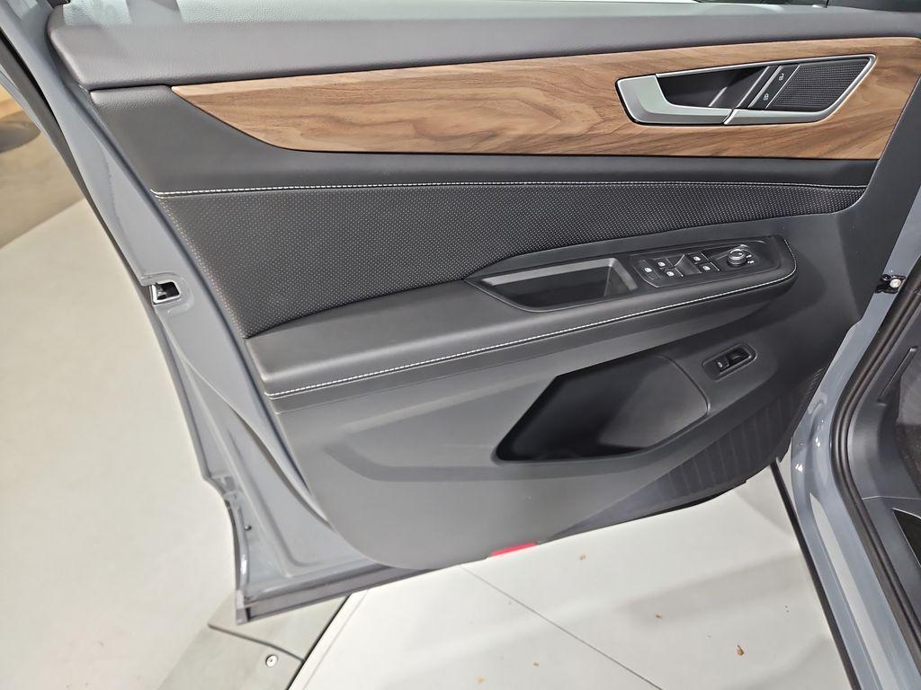 new 2026 Volkswagen Atlas car, priced at $46,650