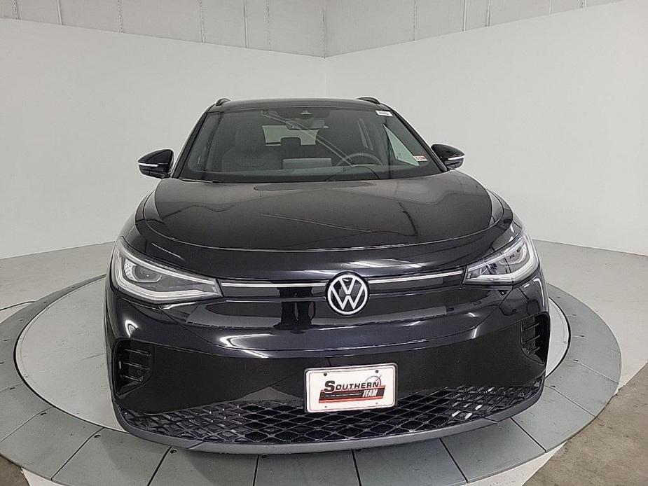 new 2023 Volkswagen ID.4 car, priced at $42,002