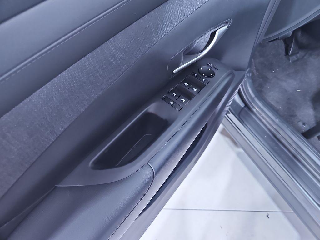 new 2025 Hyundai TUCSON Hybrid car, priced at $36,164