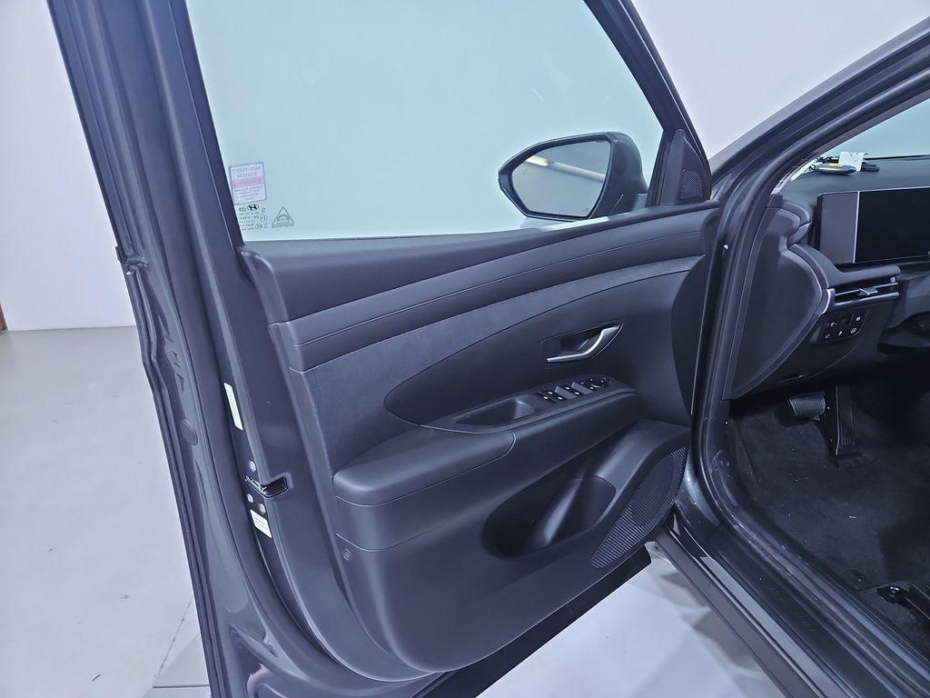 new 2025 Hyundai TUCSON Hybrid car, priced at $36,164