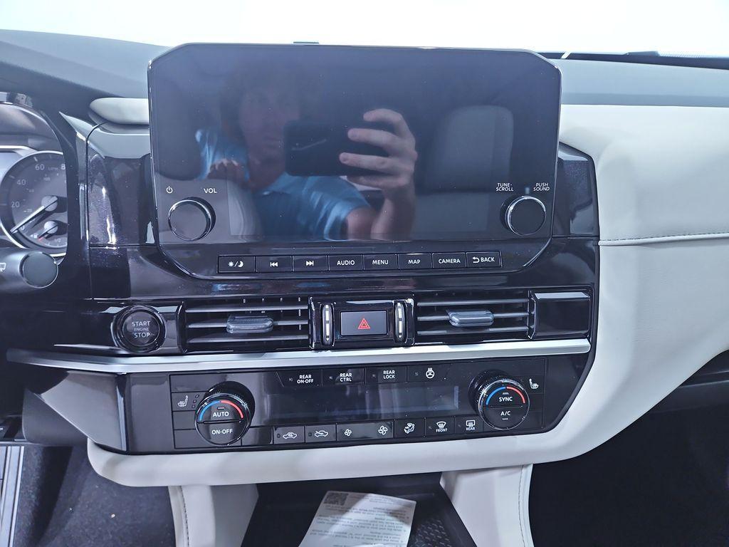 new 2025 Nissan Pathfinder car, priced at $46,656