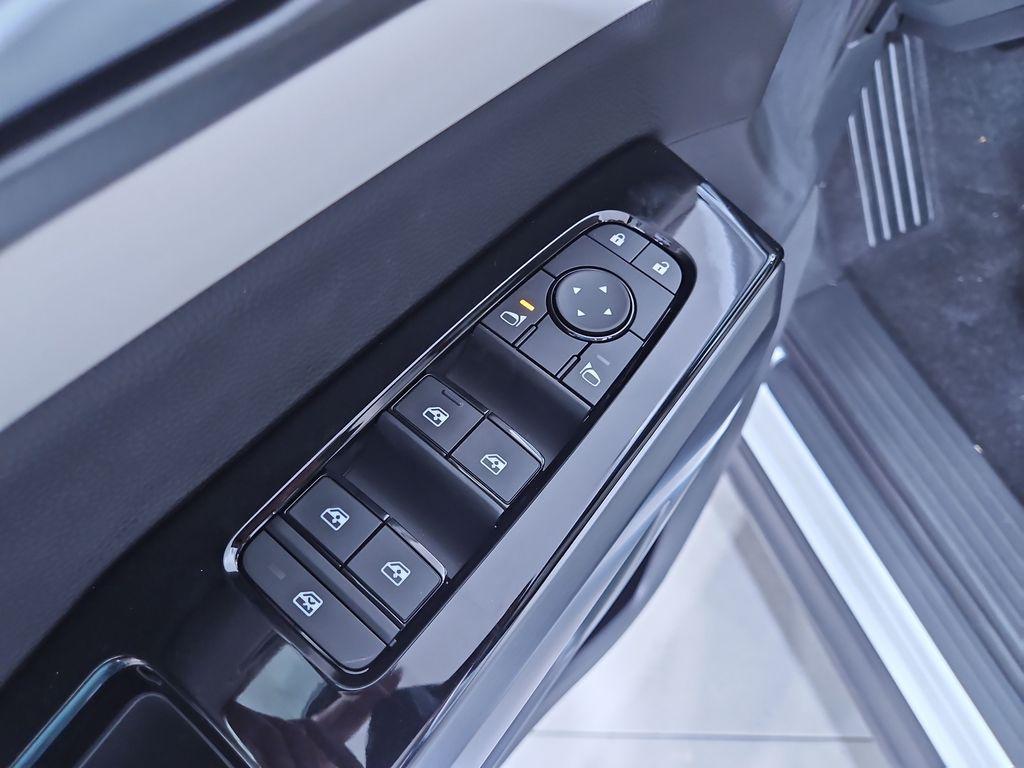 new 2025 Nissan Pathfinder car, priced at $46,656