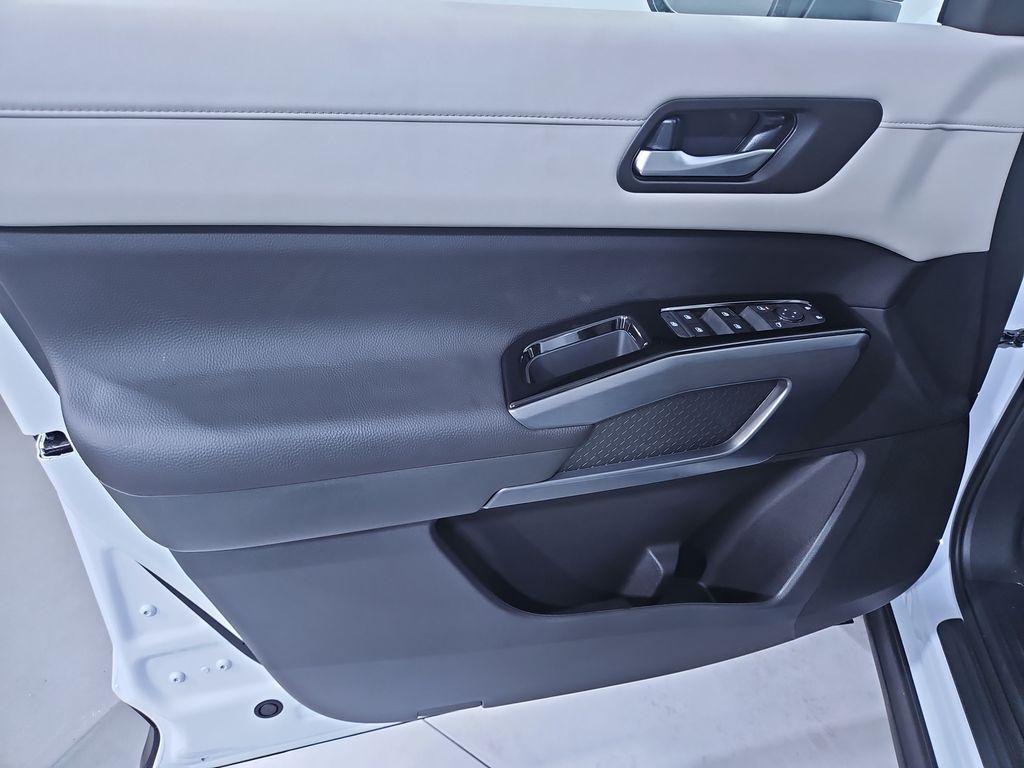 new 2025 Nissan Pathfinder car, priced at $46,656