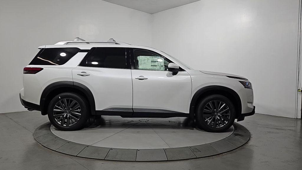 new 2025 Nissan Pathfinder car, priced at $46,656