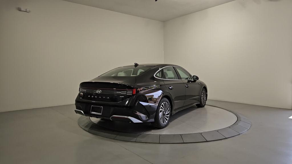 new 2024 Hyundai Sonata Hybrid car, priced at $29,891