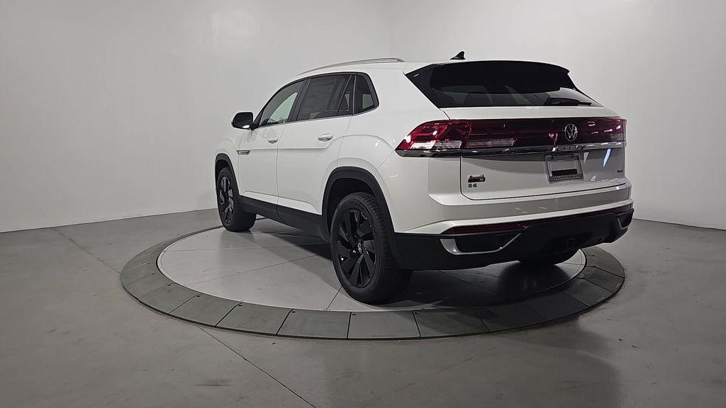 new 2026 Volkswagen Atlas Cross Sport car, priced at $48,701