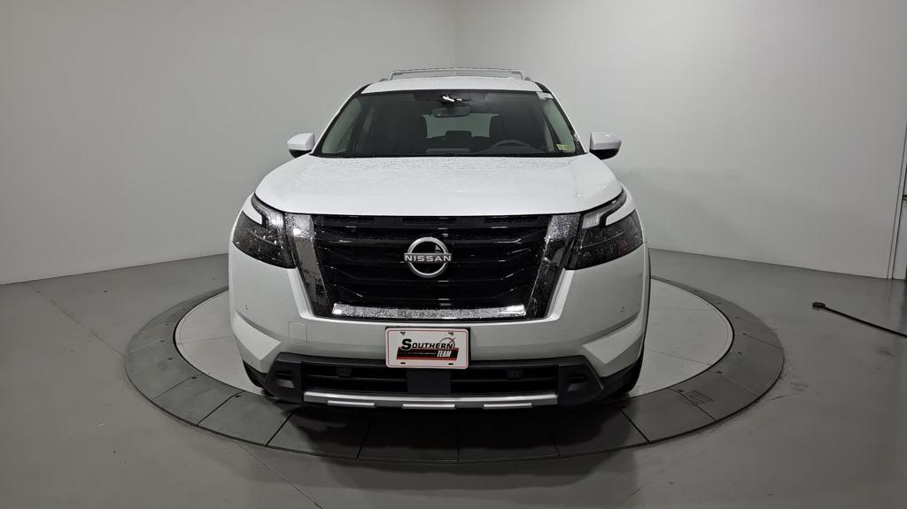 new 2025 Nissan Pathfinder car, priced at $43,787