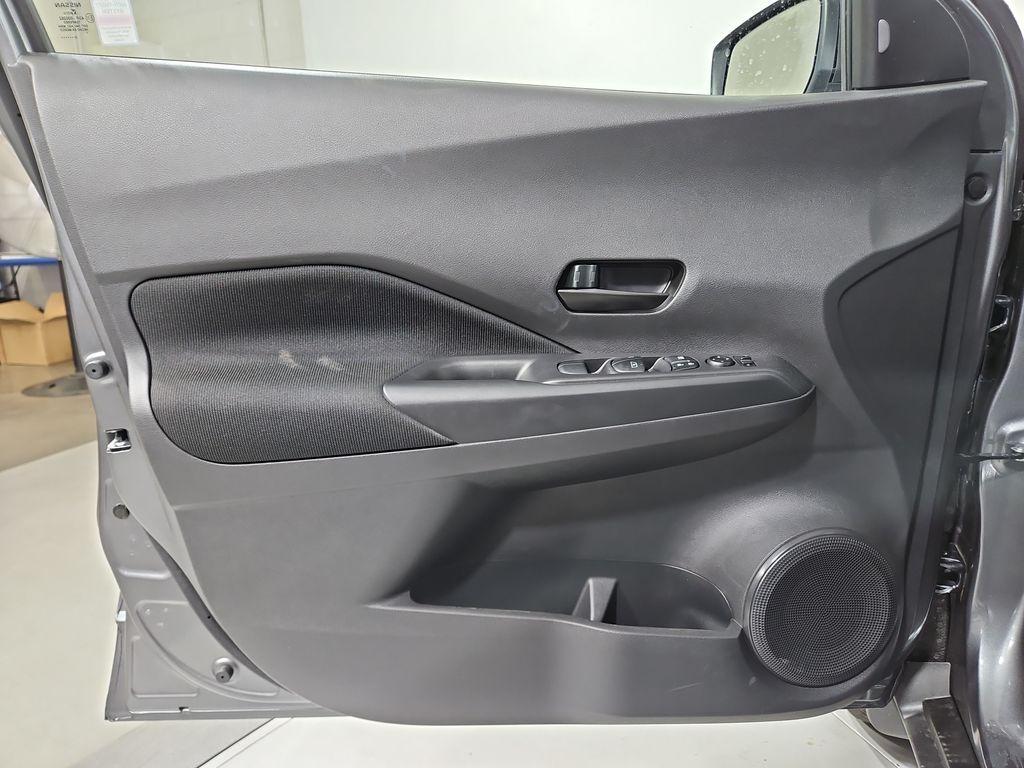 new 2025 Nissan Kicks Play car, priced at $21,886