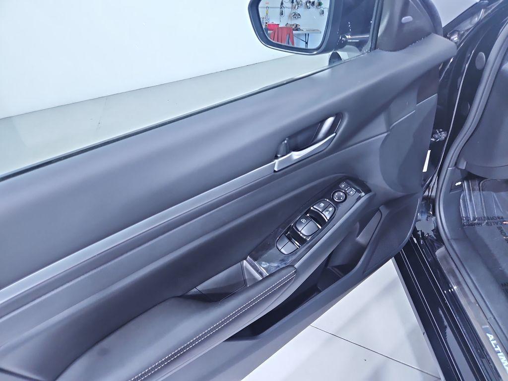 used 2024 Nissan Altima car, priced at $29,886