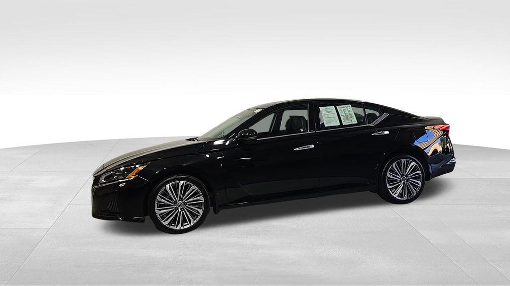 used 2024 Nissan Altima car, priced at $29,886