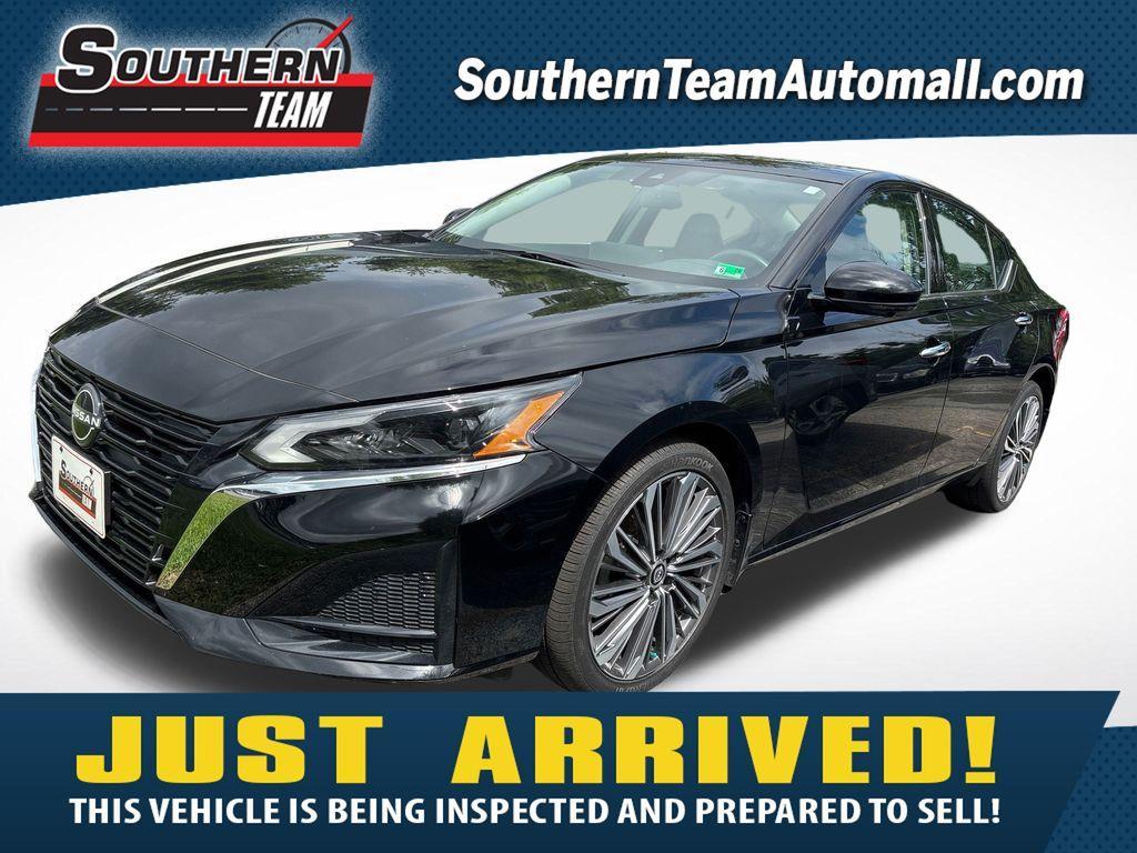 used 2024 Nissan Altima car, priced at $29,886