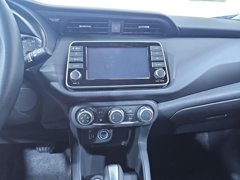 new 2025 Nissan Kicks Play car, priced at $21,557