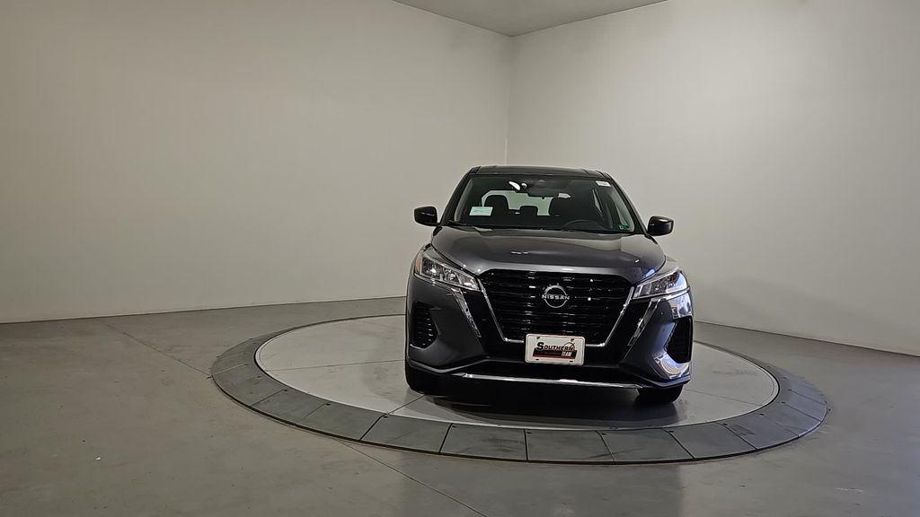 new 2025 Nissan Kicks Play car, priced at $21,557