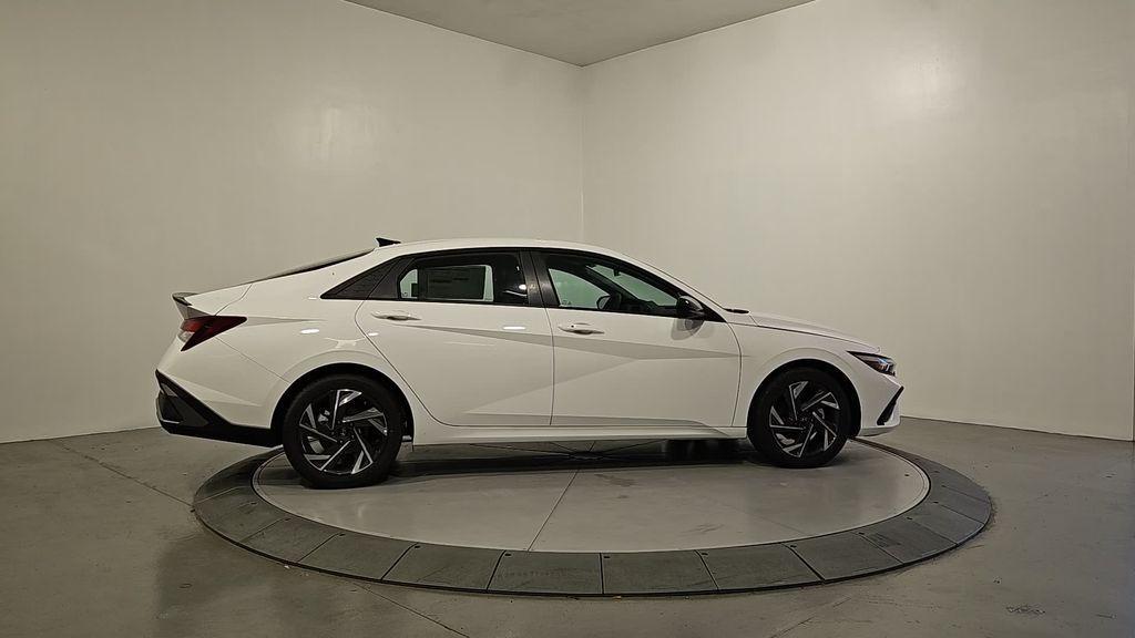 new 2025 Hyundai Elantra car, priced at $23,466