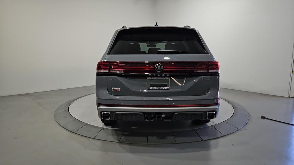 new 2024 Volkswagen Atlas car, priced at $43,982