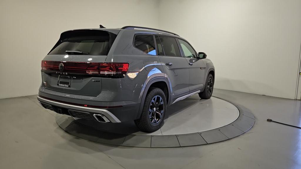 new 2024 Volkswagen Atlas car, priced at $43,982