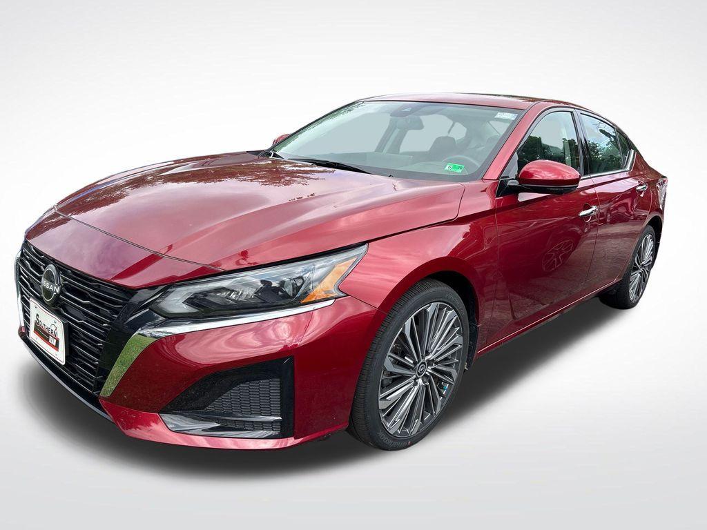 used 2024 Nissan Altima car, priced at $29,886
