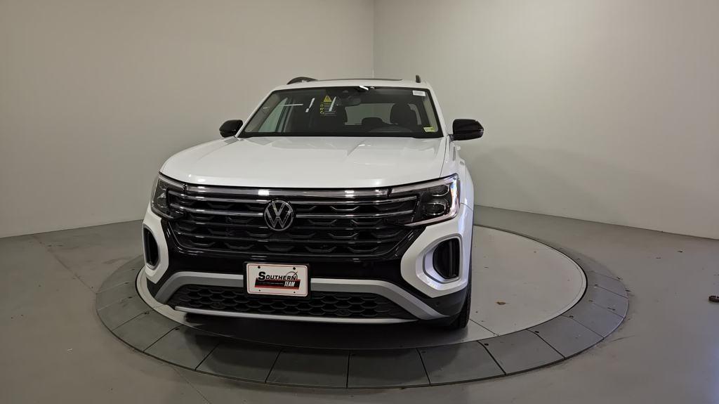 new 2024 Volkswagen Atlas car, priced at $49,826