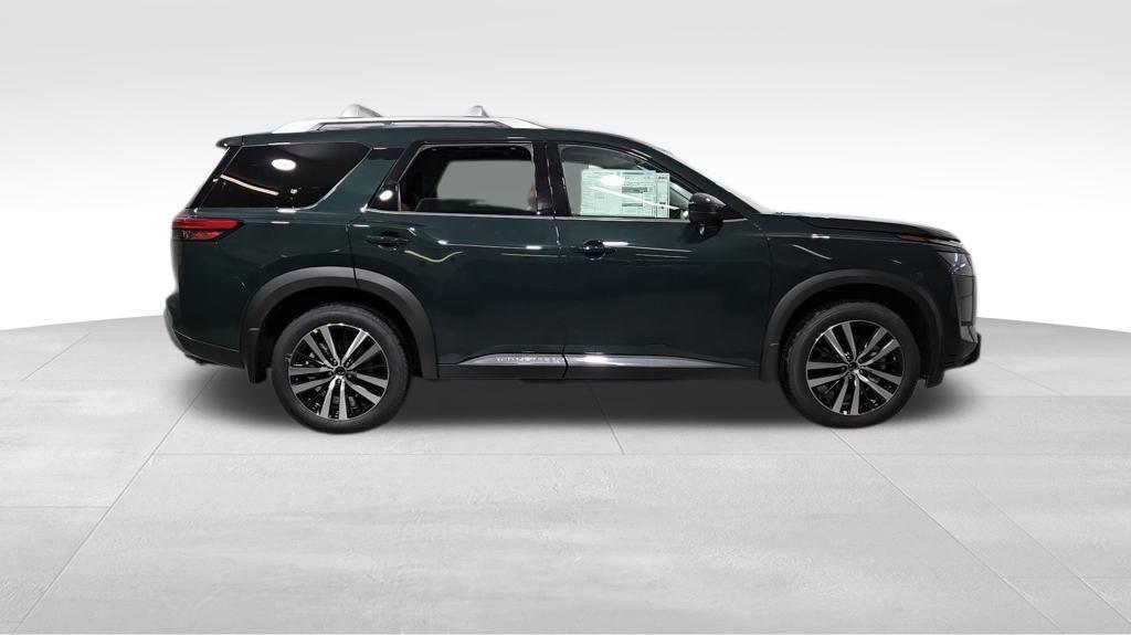 new 2025 Nissan Pathfinder car, priced at $49,345