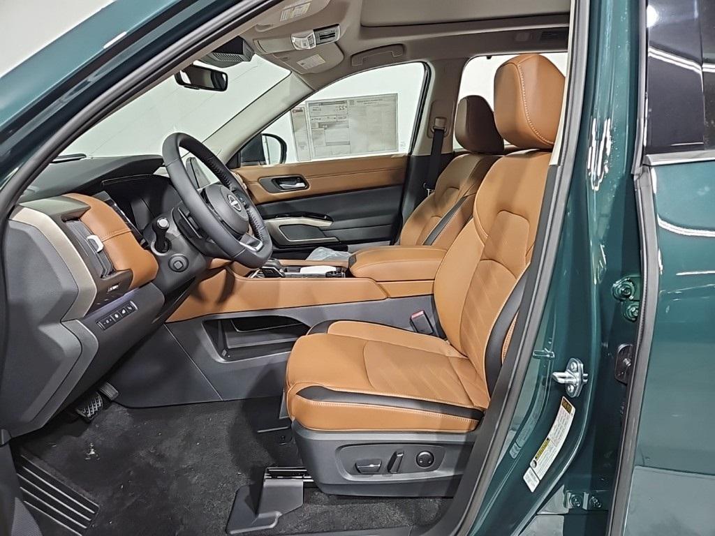 new 2025 Nissan Pathfinder car, priced at $53,015