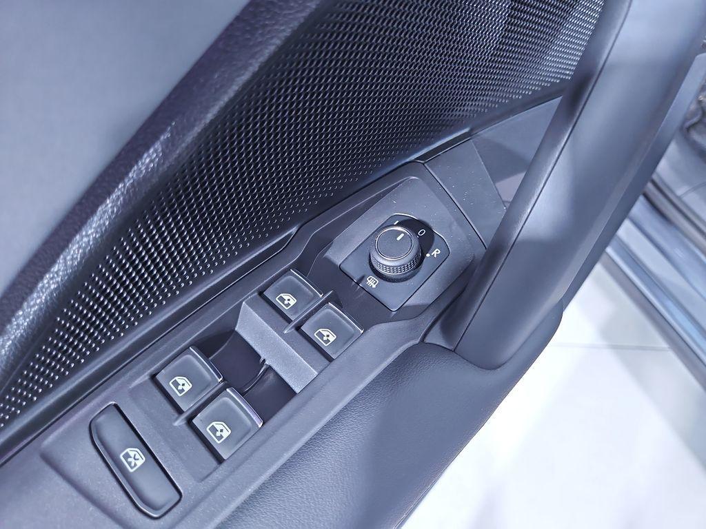 new 2025 Volkswagen Tiguan car, priced at $37,395