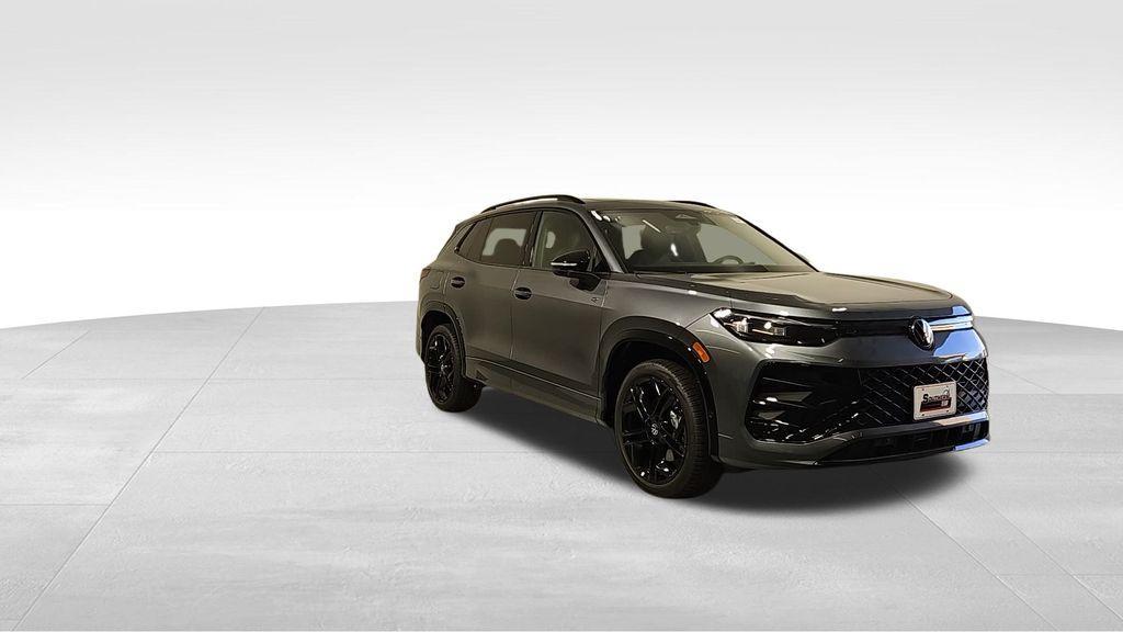 new 2025 Volkswagen Tiguan car, priced at $37,395