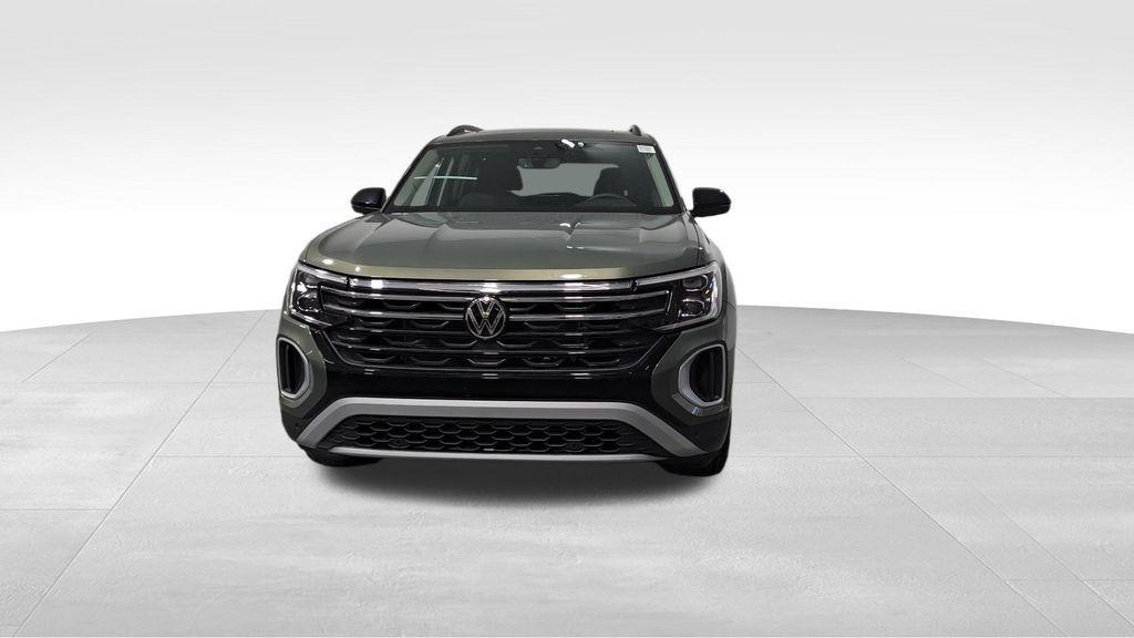 new 2025 Volkswagen Atlas car, priced at $46,331