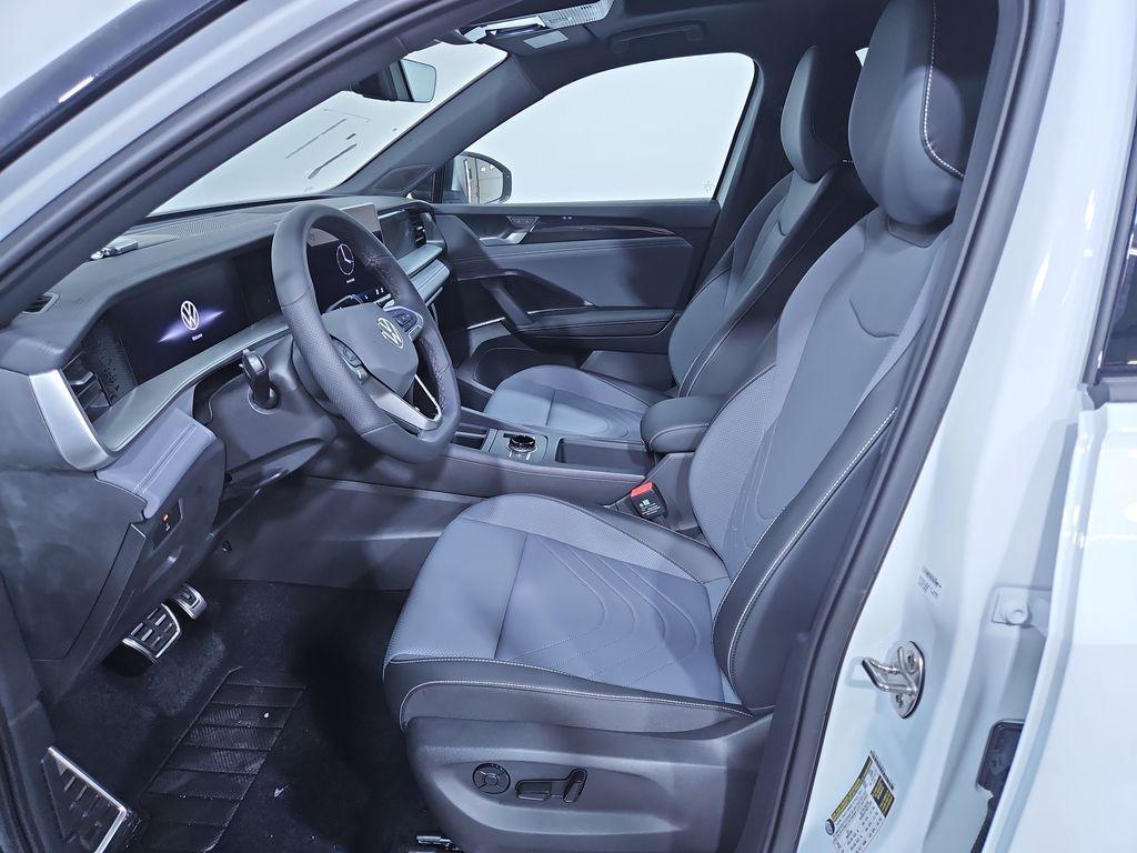 new 2025 Volkswagen Tiguan car, priced at $40,336