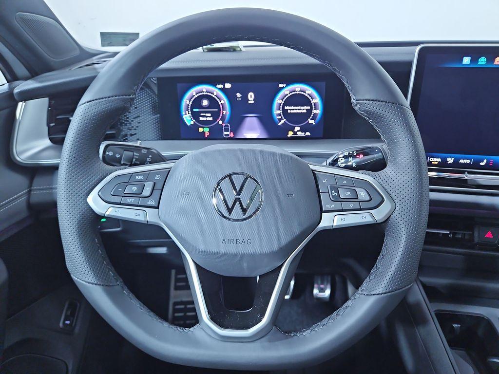 new 2025 Volkswagen Tiguan car, priced at $40,336