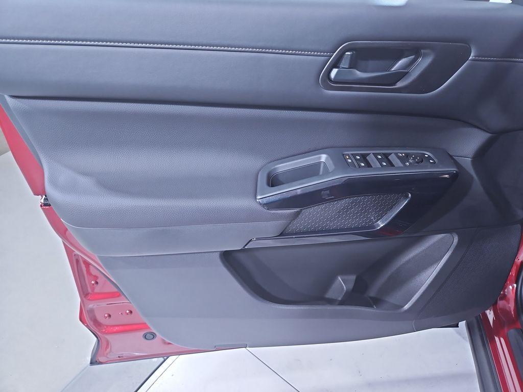 new 2025 Nissan Pathfinder car, priced at $37,010