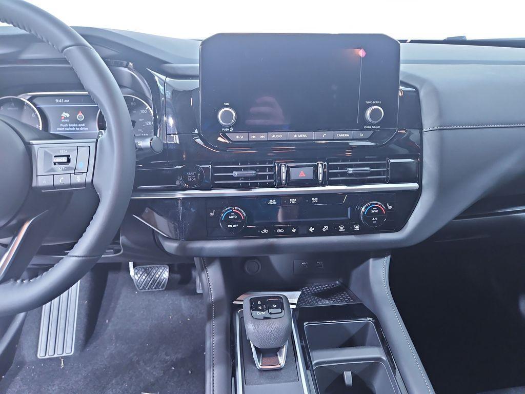 new 2025 Nissan Pathfinder car, priced at $37,010