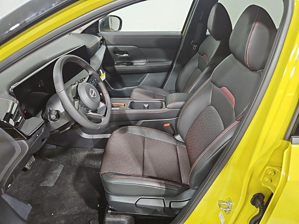 new 2025 Nissan Kicks car, priced at $28,920