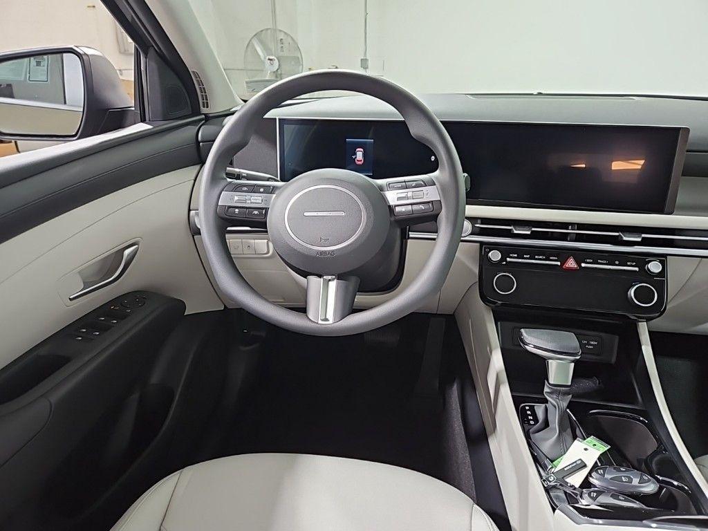new 2025 Hyundai Tucson car, priced at $31,074