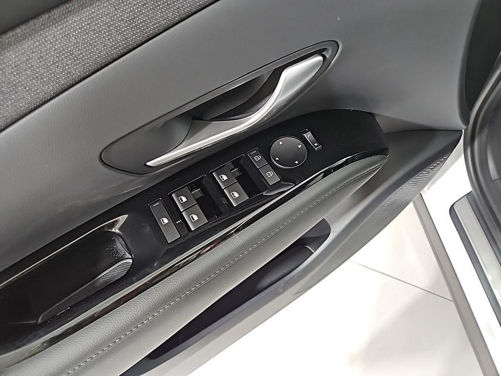new 2025 Hyundai TUCSON Hybrid car, priced at $41,854