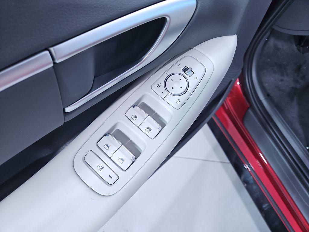 new 2025 Hyundai Sonata car, priced at $30,498